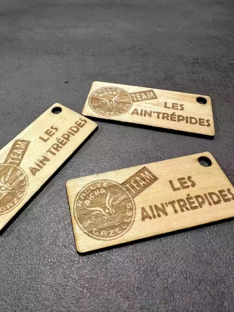 plaquette en bois grav&eacute;e